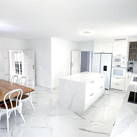 פלאיה בלנקה Stunning Sea View Villa With 6 Bedrooms & Heated Pool - Villa Renaissance מראה חיצוני תמונה